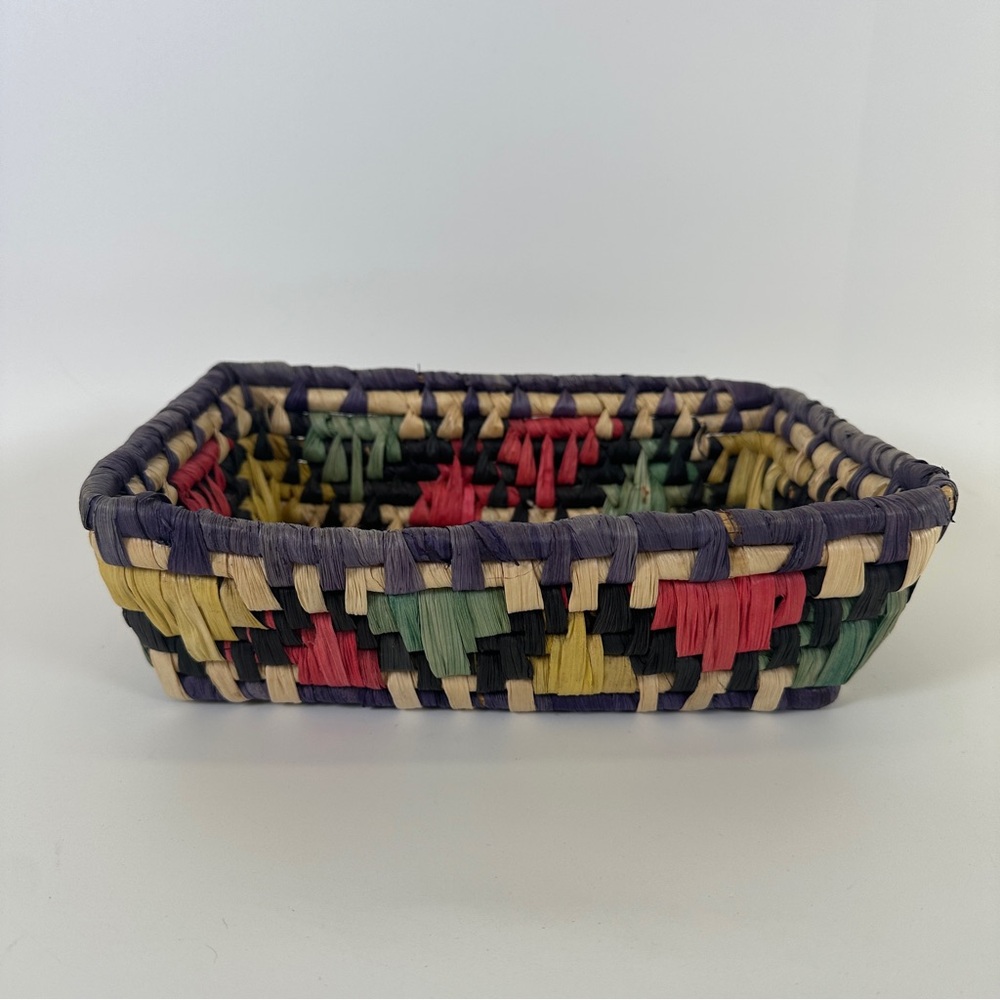 VTG Woven Straw Aztec Geometric Shallow Rectangular Basket Decor Handmade Raffia - Picture 3 of 7